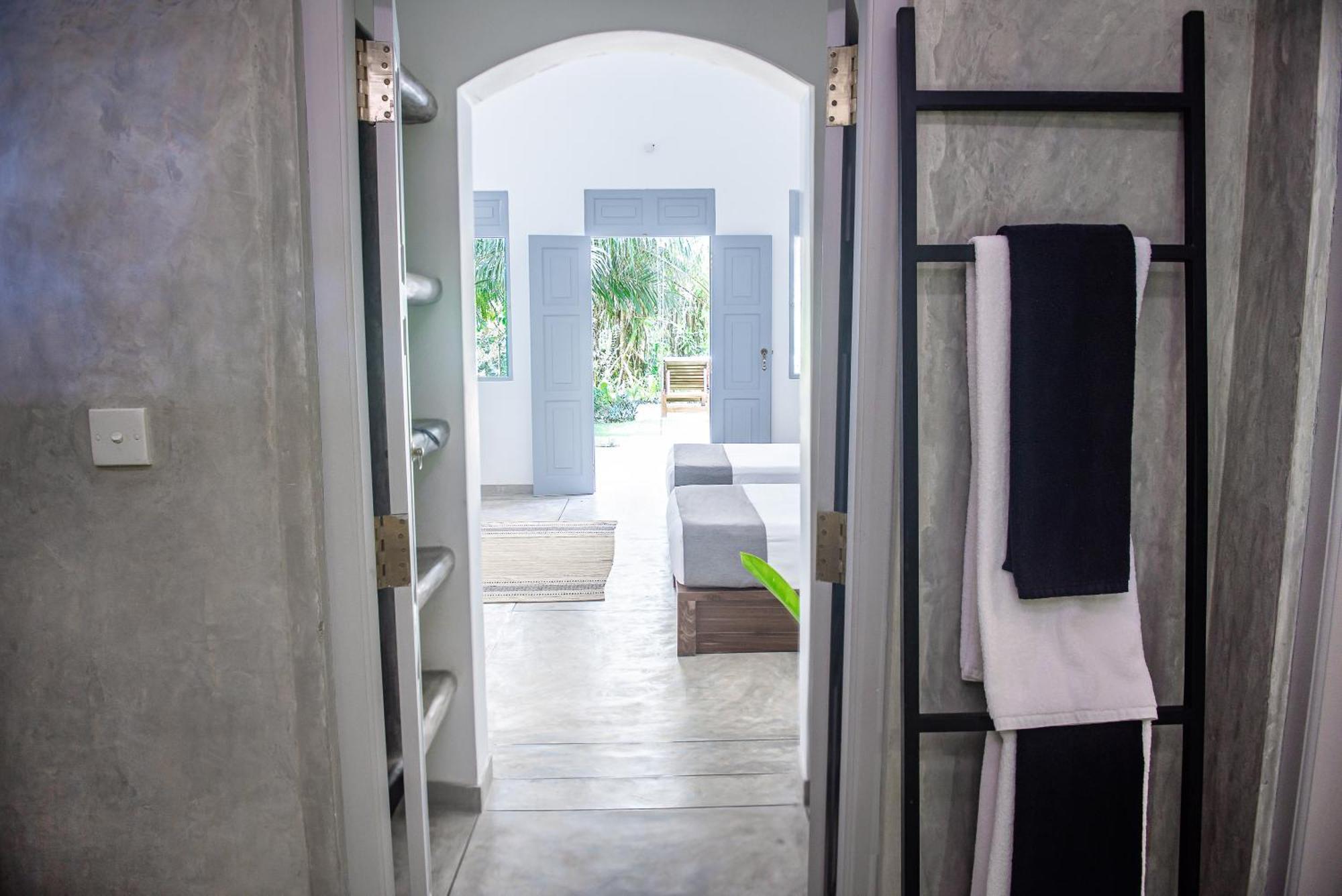 Good Story At Nirbana Island Bed & Breakfast Ahangama Luaran gambar